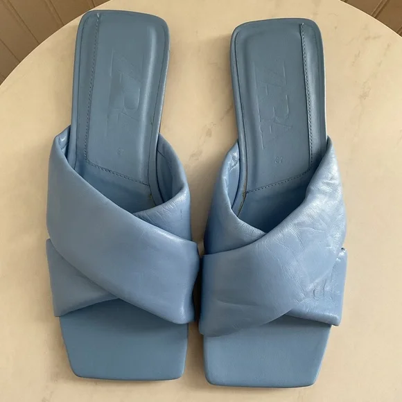 Zara Blue Leather Square Toe Flat Cross Strap Sandals - Picture 3 of 8